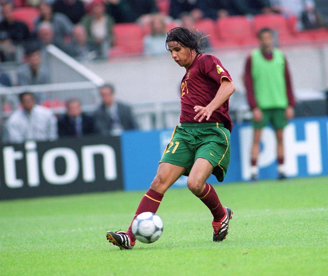 拜仁在联赛71次战胜斯图加特，创造德甲最多胜场纪录