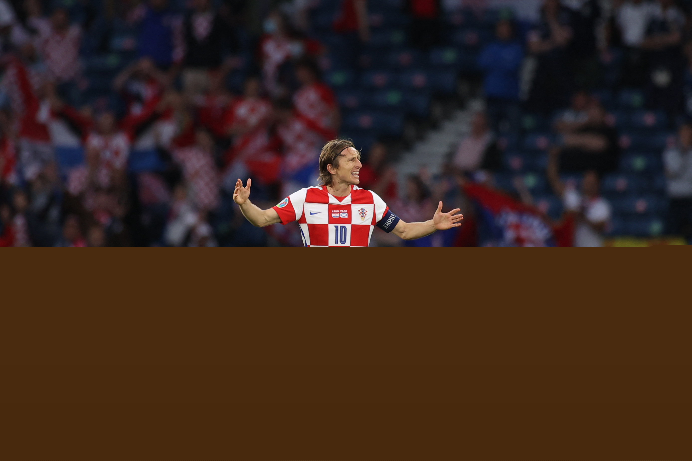 青训负责人：埃斯特旺曾在脚趾骨折的情况下坚持上场