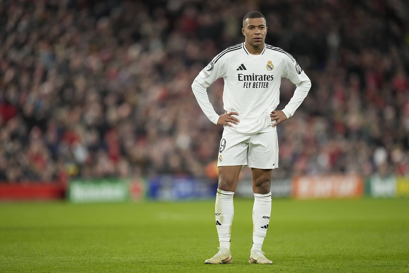 图片报：诺伊尔调整了训练流程，乌尔比希也激励着他继续