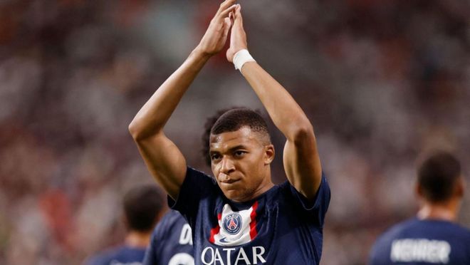 贝克汉姆：梅西总能创造机会；作为老板看比赛真的很煎熬